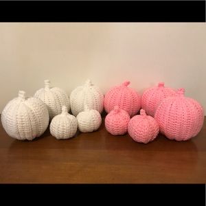 Clear out sale! Set of 10 pumpkin decor. Pink/white